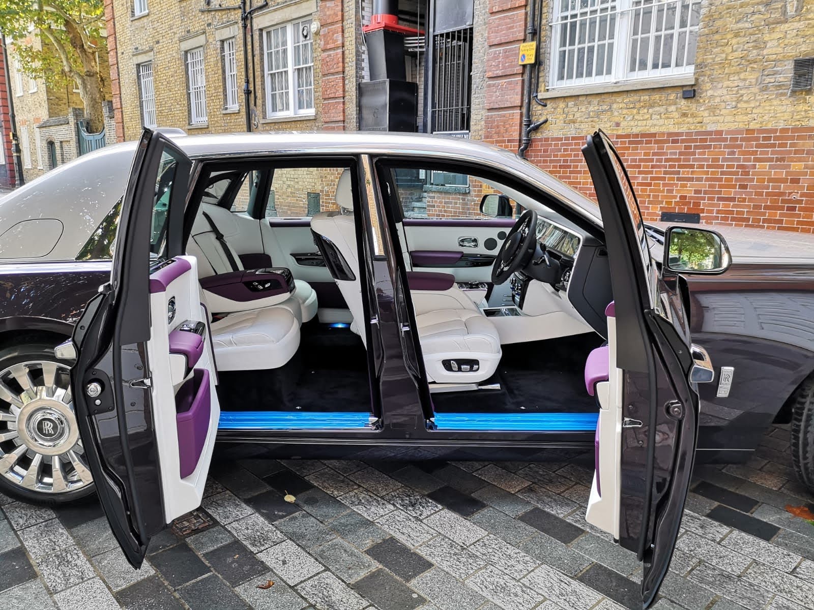 TIA Luxury Cars fleet ready for executive airport transfer