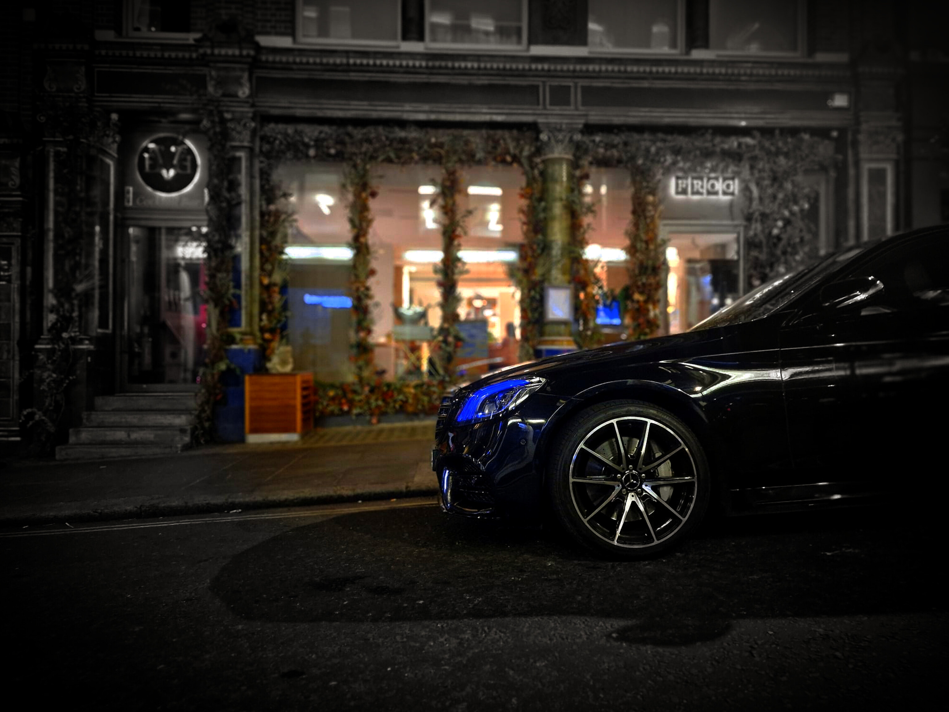 Premium chauffeur experience with TIA Luxury Cars